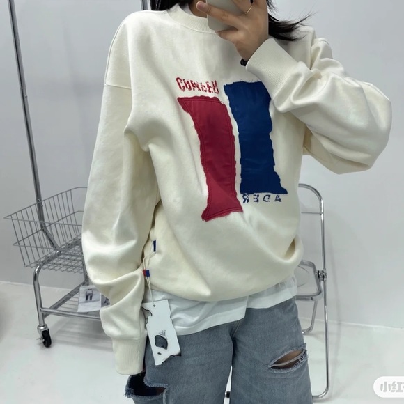 Tops - ADER ERROR
Off-White Camper Edition Logo Sweatshirt